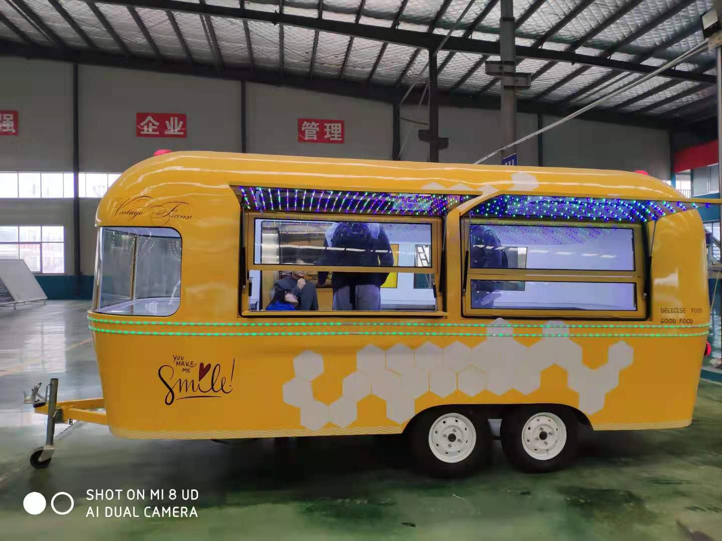 Colorful Airstream Food Trailer 2021, DIY Food Business Mobile Trailer Van, Food Truck Chinese Cheap Food Cart