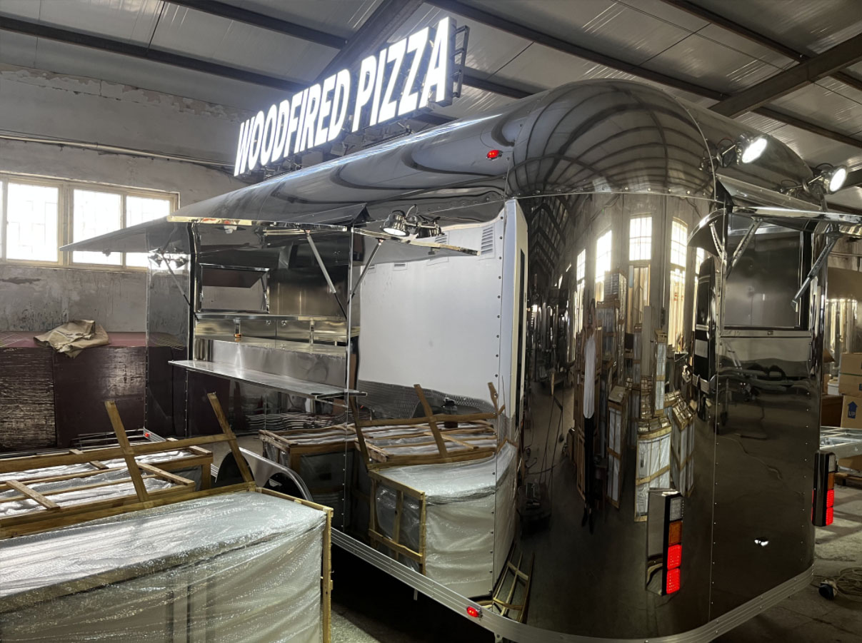 UK Wooden-Fired Pizza Oven Trailer, Food Trailer with COC Certificate