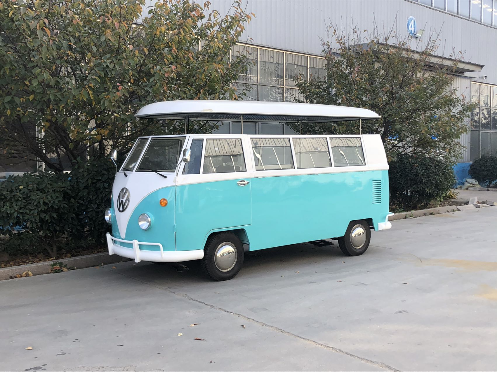 Liftable Roof VW T1 FOOD TRUCK 