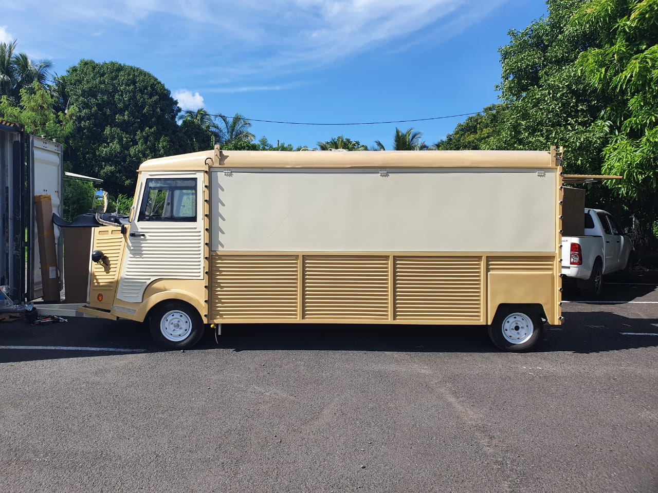 Extended Citroen Hy Food Truck