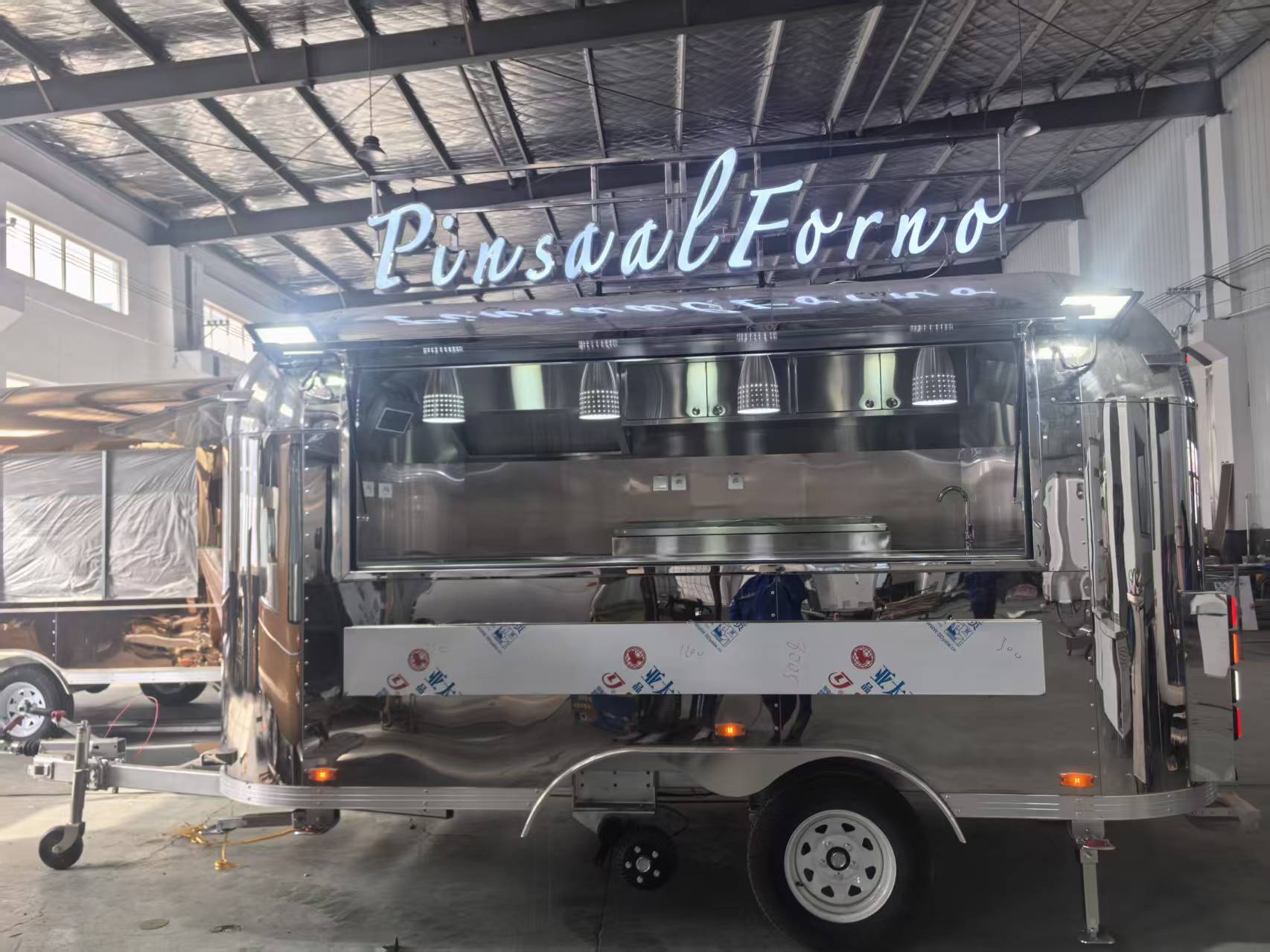 European Standard Czech Republic 4 meters long airstream food trailer