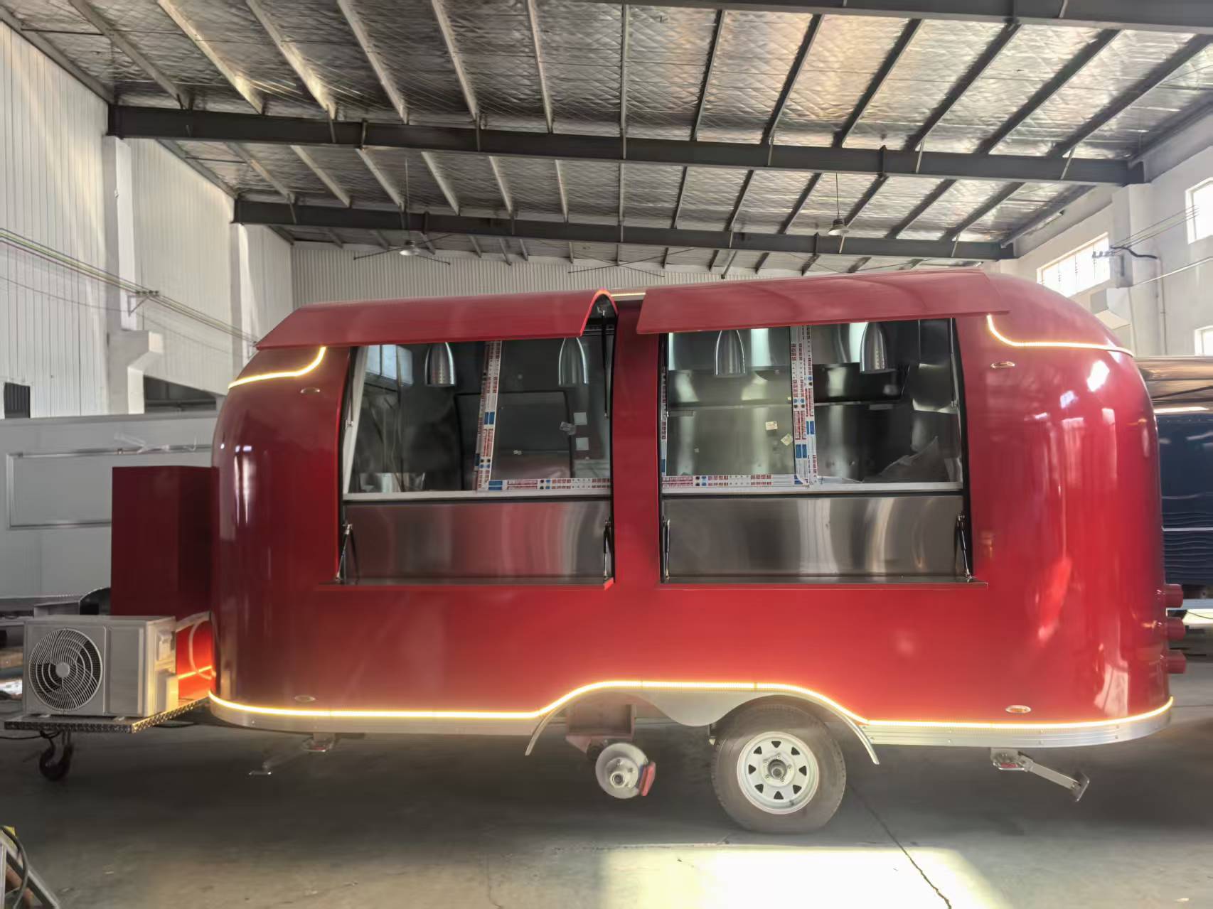 5 Meter Long Special Angle Colorful Airstream Food Trailer